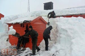 Primera nevada fuerte afecta zonas del centro Norte de Estados Unidos