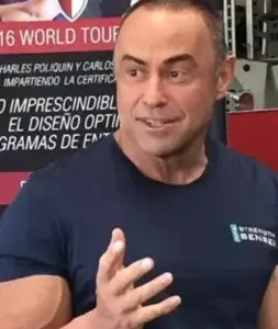 Gimnasio imparte una certificación a socios