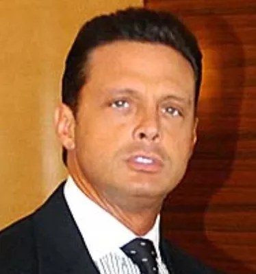 Luis Miguel  explica porqué suspendió