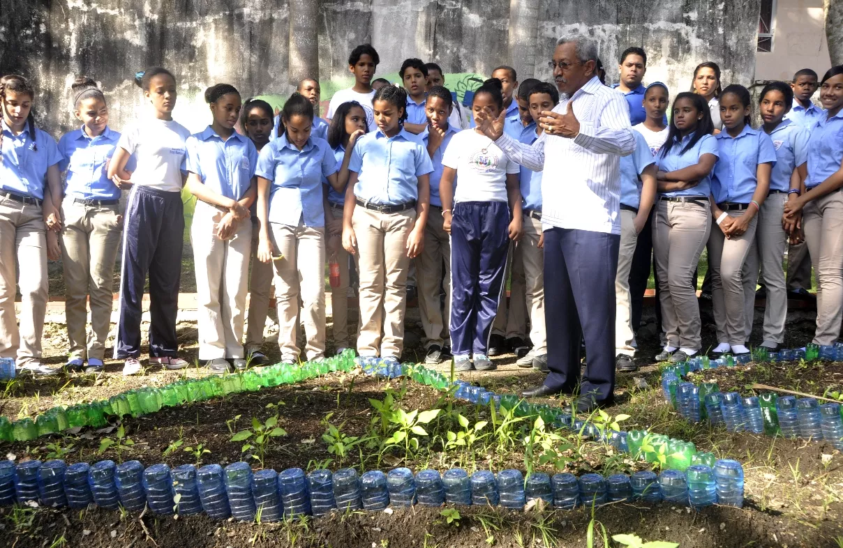 Actividad Educacion en los huertos del Jardin.JBN-Bernard Hdez.13-1-15