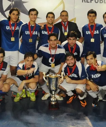 Unibe, campeón en torneo de fútbol sala