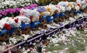 Bolivia: Celebran festival de cráneos en cementerios