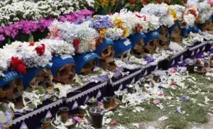 Bolivia: Celebran festival de cráneos en cementerios