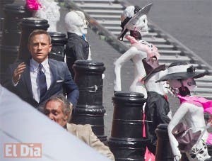 Daniel Craig cumple una misión en México con «Spectre»