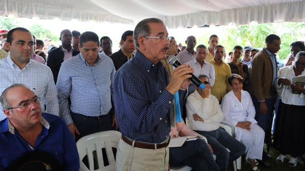 Danilo Medina defiende las visitas sorpresa en Monte Plata