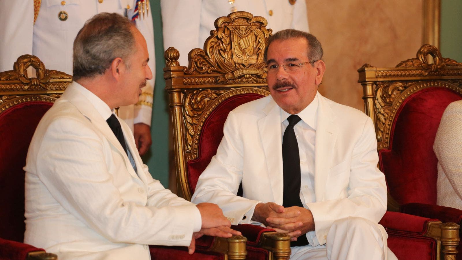 Cinco nuevos embajadores presentan cartas credenciales a Danilo Medina