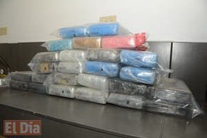 Decomisan 35 paquetes de droga en el Puerto de Haina