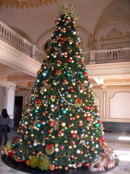 La Navidad llega al Palacio Nacional; está noche inauguran arbolito