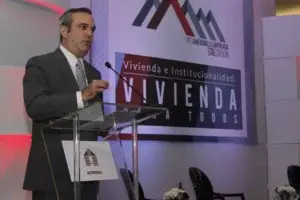 Luis Abinader describe acciones para garantizar el derecho a la vivienda