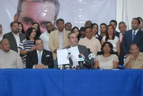 Roberto Fulcar dice Gobierno quiso amedrentar a Luis Abinader con caso cementera