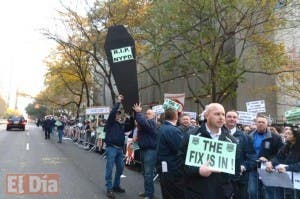 ¿También en NY hay sueldos cebolla para los policías?