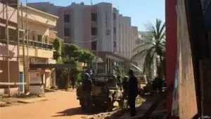 Al menos 7 chinos entre los retenidos en hotel de Bamako, según medios