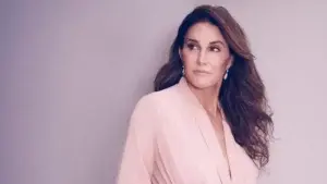 Caitlyn Jenner es considerada como la mujer del año por la revista Glamour