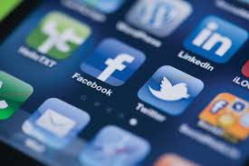 Twitter y Facebook, dos instrumentos de búsqueda y ayuda tras atentados de París