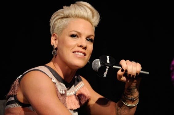 Pink se une a campaña de Unicef contra la desnutrición infantil