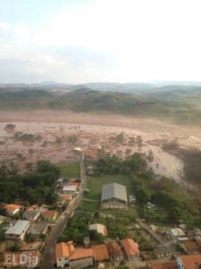 Estalla presa en Sureste de Brasil; temen que haya muertos