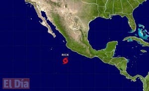 Se forma la tormenta tropical Rick frente a la costa occidental de México