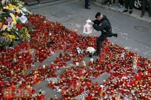 Sube a 30 el número de muertos en el incendio en un club de Bucarest