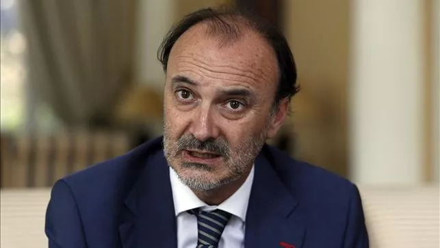 secretario-Cooperacion-espanol-presidente-Haiti_EDIIMA20151112_0862_4