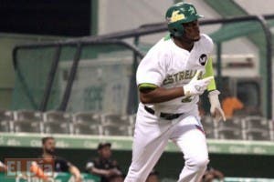 Leones y Estrellas siguen empatados en la cima del béisbol dominicano