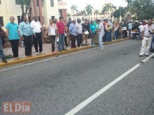 Por sexta ocasión Policía impide paso de manifestantes a la Oisoe