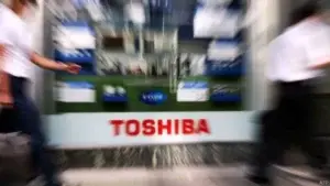 Toshiba pide un nuevo crédito de 2.280 millones de euros tras fraude contable