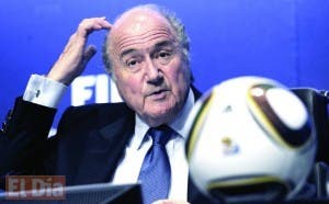 Blatter, ‘perplejo’ por las acusaciones