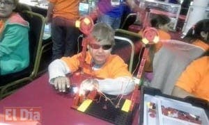 Un niño ciego uruguayo de 10 años aprende a construir robots en nueve meses