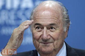 Joseph Blatter cree él y Michel Platini son víctimas