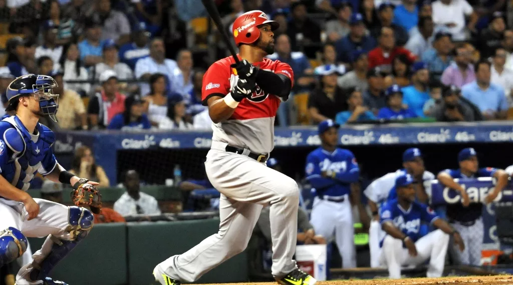 Los Leones del Escogido se quedan solos en la cima del béisbol dominicano