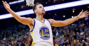 Curry es elegido el Más Valioso de NBA por 2do año seguido