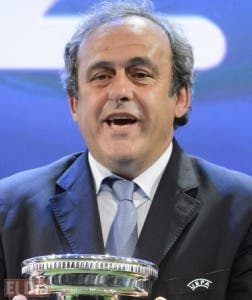 Platini sigue como un héroe para franceses