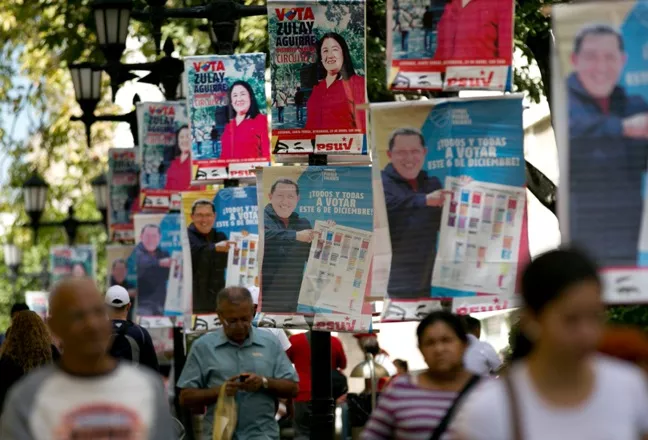 Abren los colegios electorales en Venezuela para renovar el Parlamento