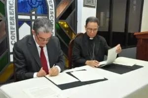 Educación y Episcopado firman convenio para impartir docencia gratuita en escuelas católicas