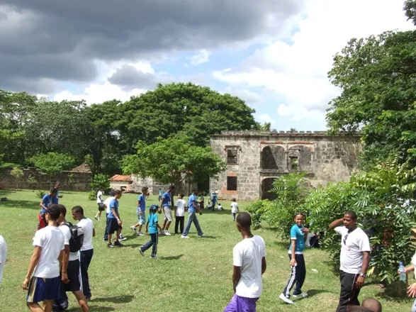 Medio Ambiente exhorta a la población compartir en familia en monumentos naturales