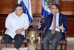 Canciller Navarro se reúne con secretario general adjunto de la OEA