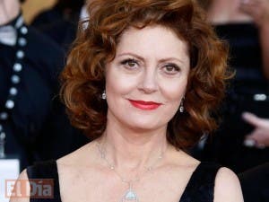 Actriz Susan Sarandon visita isla Lesbos para ayudar en recepción de refugiados