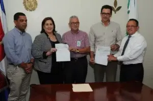 Agricultura entrega RD$22 millones a productores de San José de Ocoa