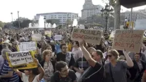 Los electores españoles se movilizan para poner fin al bipartidismo