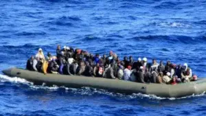 Guardacostas italianos rescatan más de 700 migrantes en el Mediterráneo