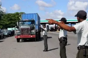 AMET reitera prohibición de vehículos pesados durante asueto navideño