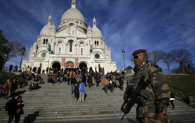 Francia moviliza 120.000 uniformados para blindar las Navidades