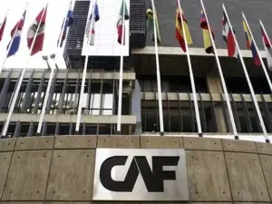 Estalla artefacto explosivo en sede del banco CAF en Caracas