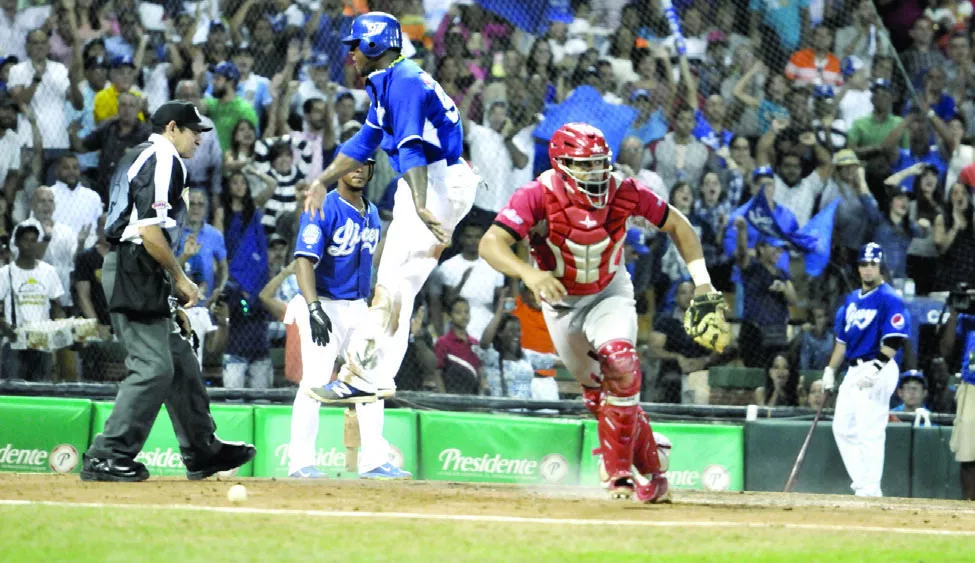 Licey propina ‘paliza’ a Leones del Escogido