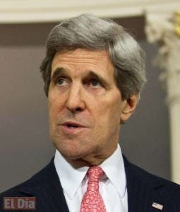 John Kerry hace gira a Camboya