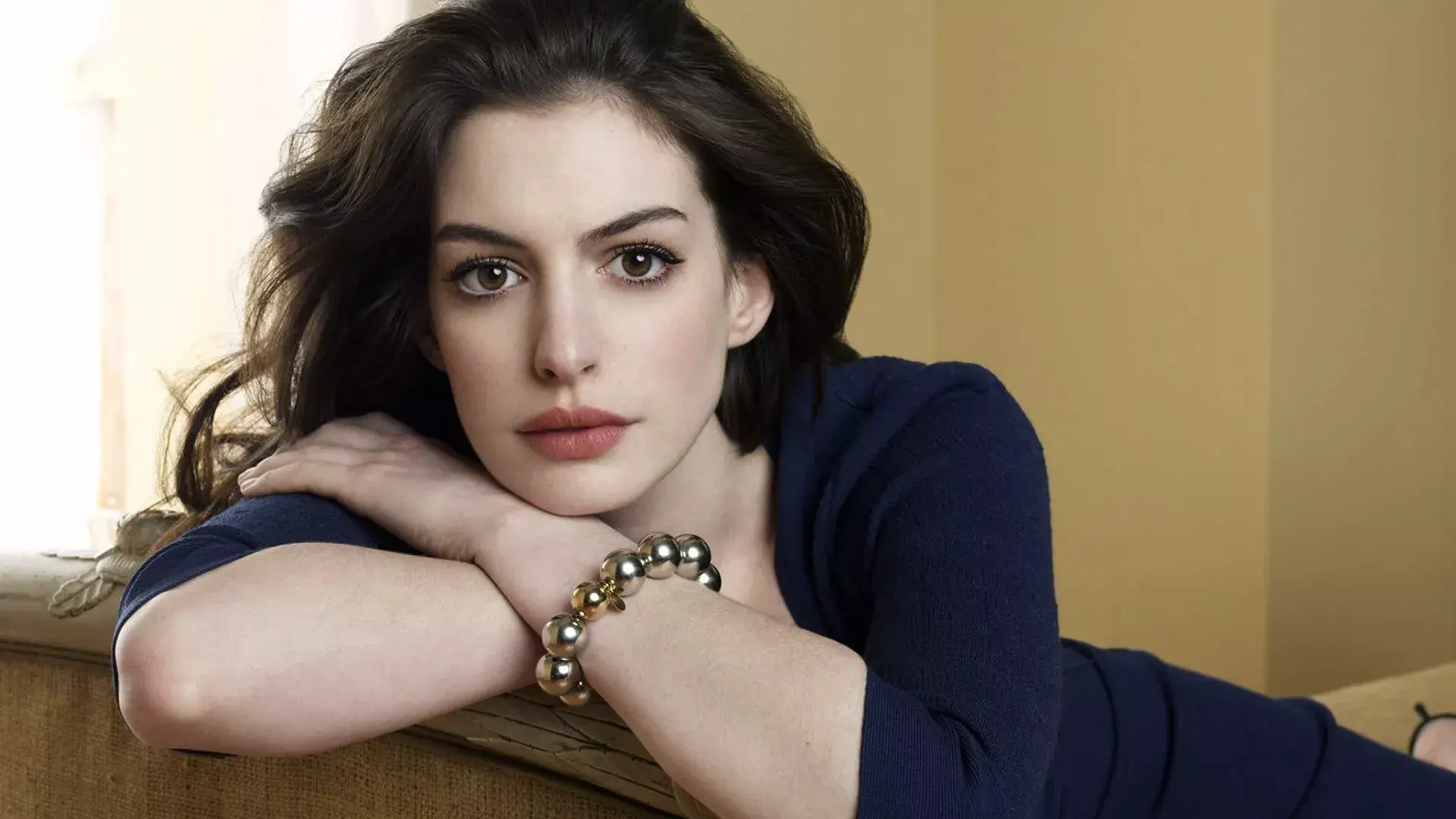 Anne Hathaway se puso la camiseta del Inter Miami de Messi y deslumbró a todos con su look