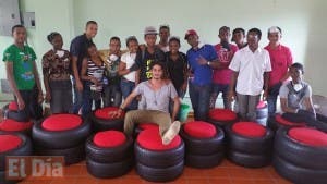 Realizan taller de reutilización de gomas