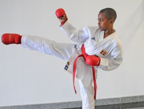 El juvenil karateca Aldhair  Zabala tiene buena actuación en 2014