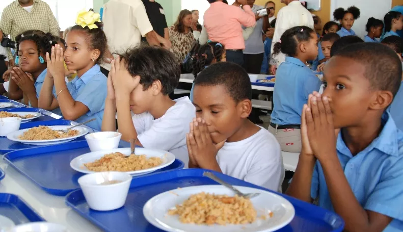 Educación amplía raciones a almuerzo escolar