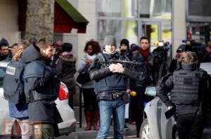 Hombre abatido en París tenía chaleco bomba falso